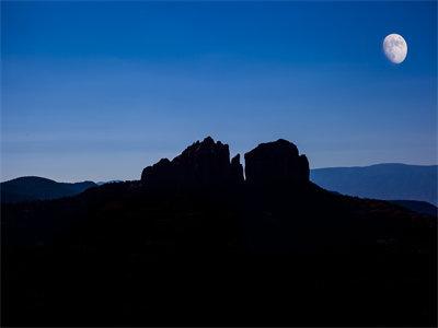 饥荒年，我搬空现代仓库，娇养古代绝美女帝（陈平小说）全文免费阅读无弹窗大结局_饥荒年，我搬空现代仓库，娇养古代绝美女帝最新章节列表_笔趣阁（陈平小说）